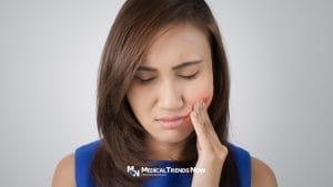 Girl taking Mefenamic Acid Dosage due to toothache